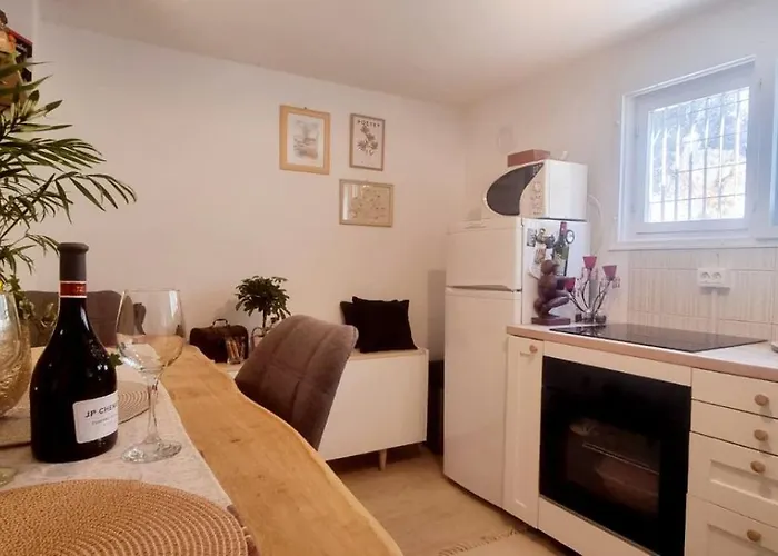 Grotta Apartman Póla